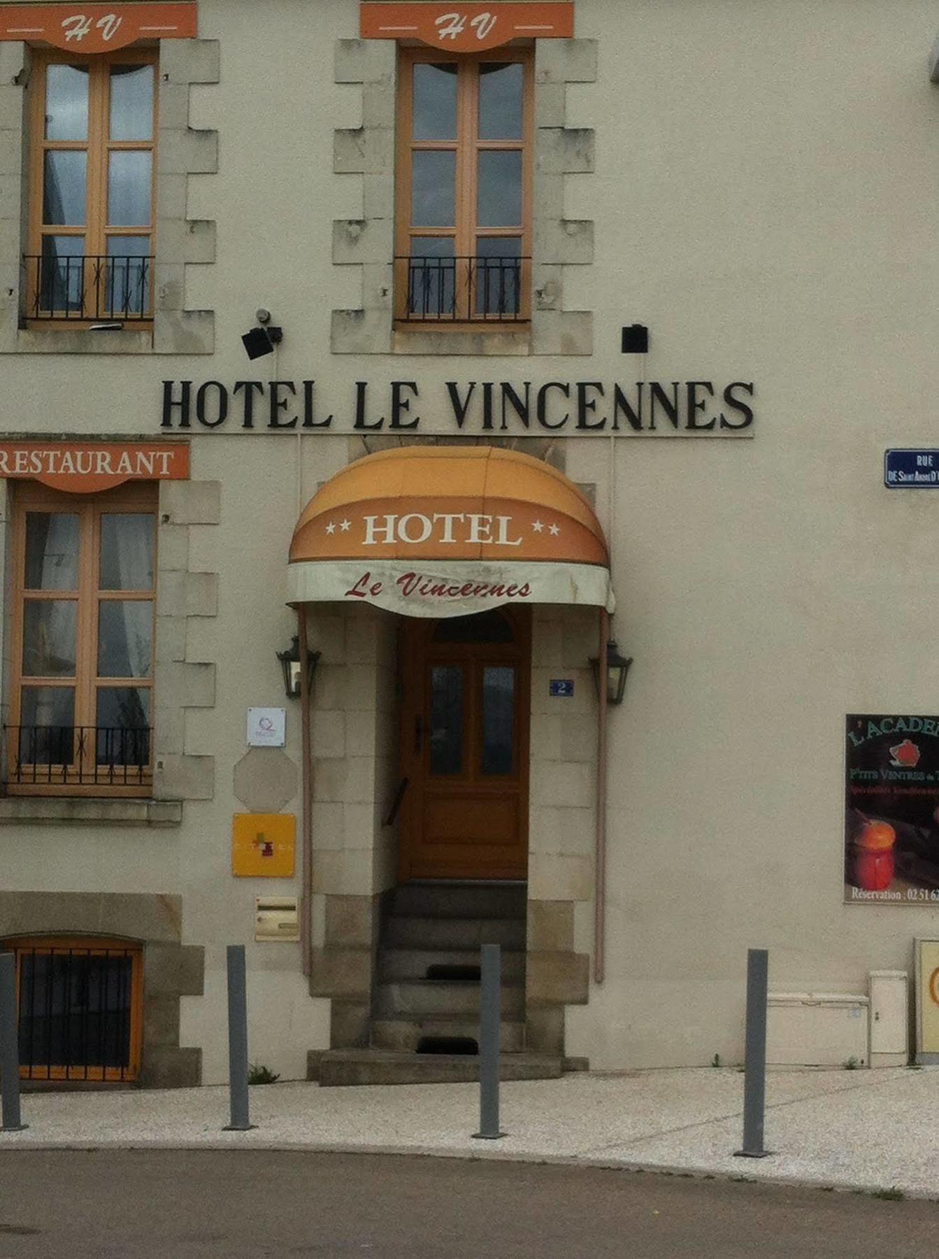 Les Pastels Hotell La Roche-sur-Yon Exteriör bild